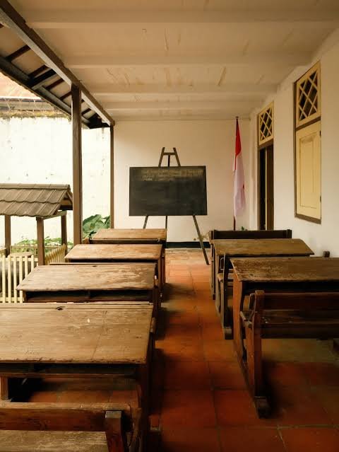 Banda Neira 1000203366